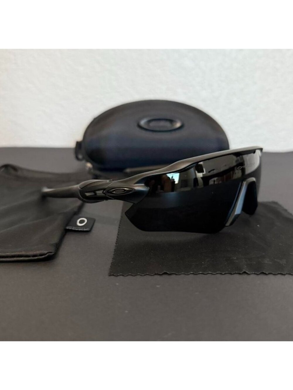 OO9208 Radar EV Path Black